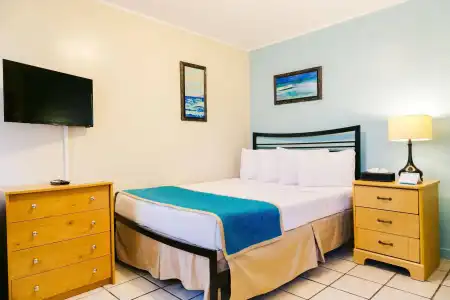 Seashell Motel and International Hostel - 2