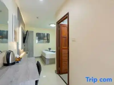 Square One Patong - 95