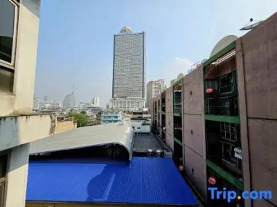 The Studio at Sathorn Terrace - 42