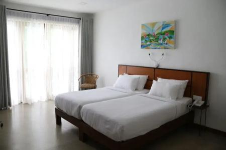 Serenity Tissa - 31