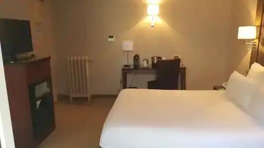 Hôtel Saint Cyr Etoile - 55