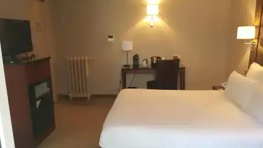 Hôtel Saint Cyr Etoile - 87