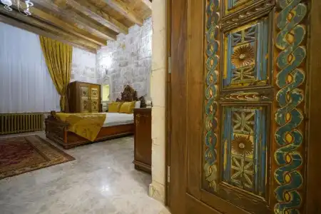 Serenus Cave Suites - 84