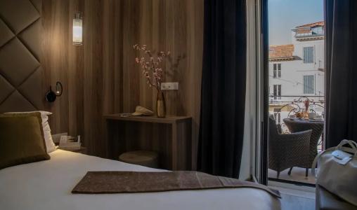 Golden Tulip Cannes de Paris - 88
