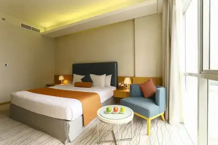Royal Continental - 11