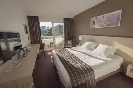 Best Western Le Roof - 192