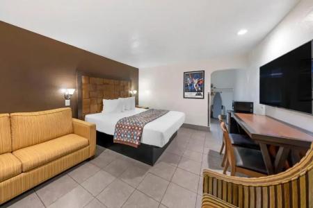 Anaheim Discovery Inn and Suites - 23