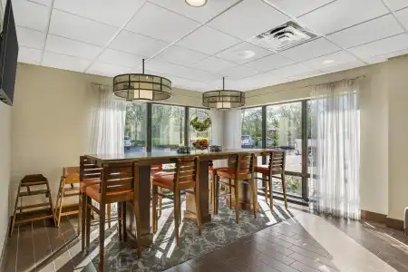 Best Western Plus Bellingham - 36