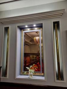 Savoy - 12