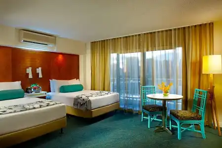 Oasis Waikiki - 57