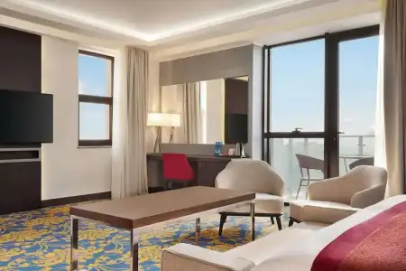 Ramada & Suites by Wyndham - 51