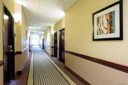 Best Western Plus Eastgate Inn & Suites - 16
