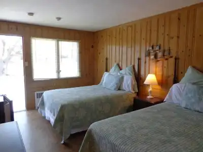 Town & Beach Motel - 28