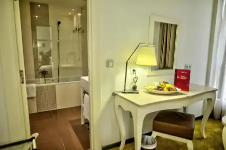 Hôtel Lac Léman, LES BERGES DU LAC - 45