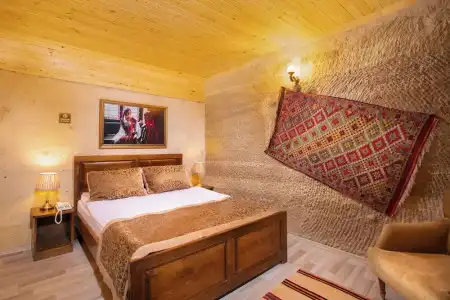 Sarnich Cave Suites - 21