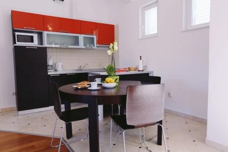 Apartment 3 Beaches With Free Parking - 108