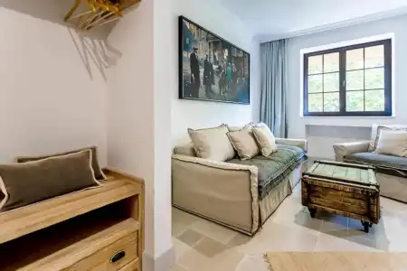 Castro Mesembria Boutique - 22