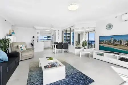 Surfers Century Oceanside Apartments - 230