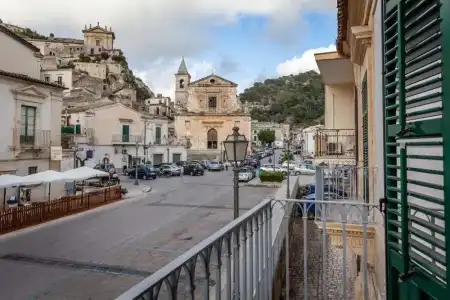 Palazzo Montalbano - 44