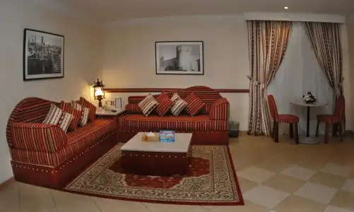 Al Liwan Suites - 94
