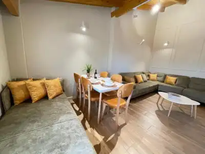 Arial Penthouse Suites - 279
