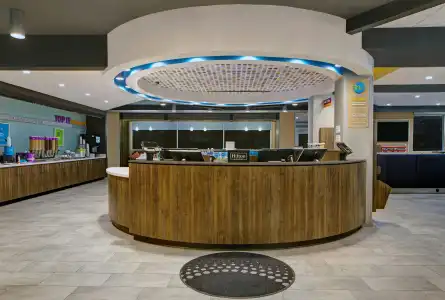 Tru by Hilton Austin Airport, TX - 5