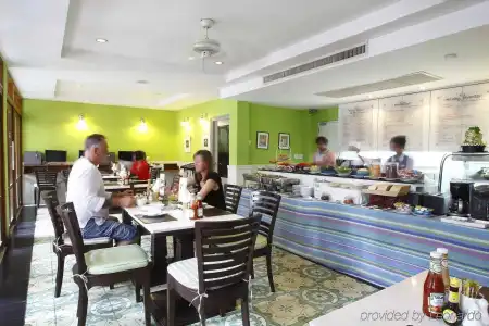 La Petite Salil Sukhumvit 8 - 39