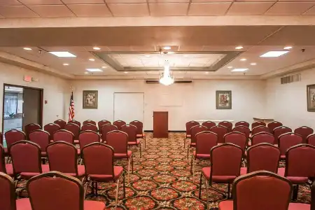 Clarion Inn Murfreesboro Old Fort Pkwy - 21