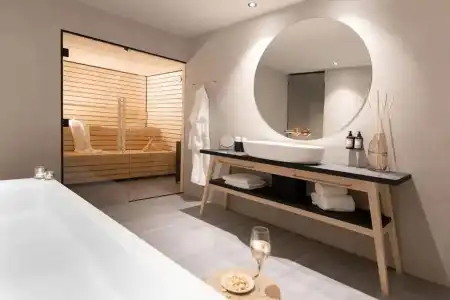 Amrai Suites - 118