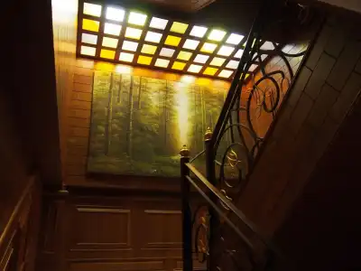 Renoir boutique - 13