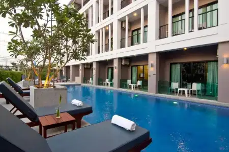 J Residence - 26
