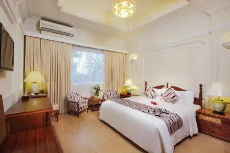 Royal Saigon - 10