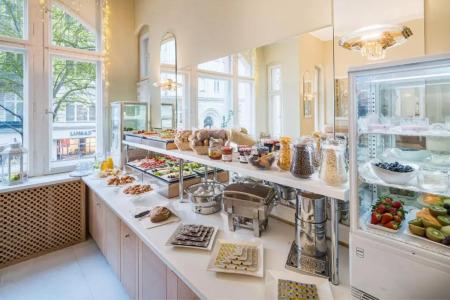 Augusta Am Kurfürstendamm - 9