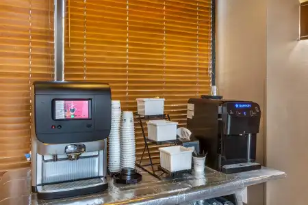 Best Western Plus Scottsdale Thunderbird Suites - 33
