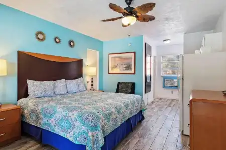 Malibu Resort Motel - 17