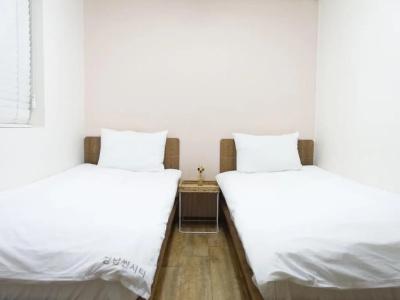 Suncity Guest House - 27