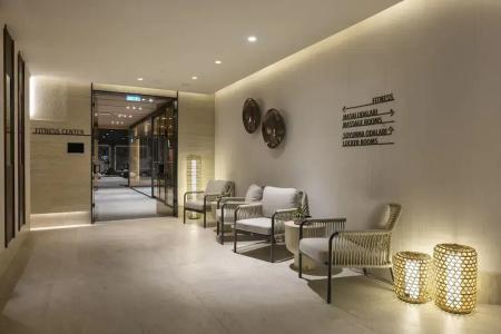 DoubleTree by Hilton - 14