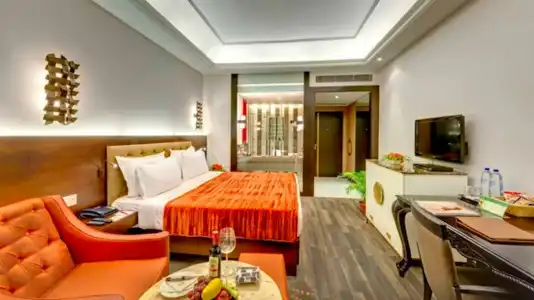 Hindusthan International - 20