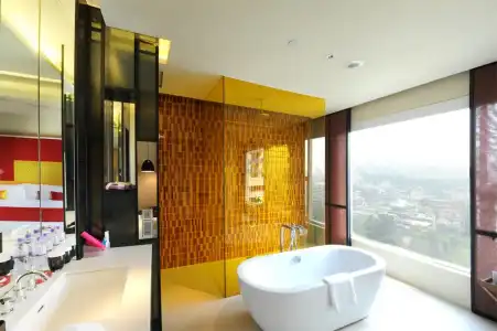 Mode Sathorn - 24