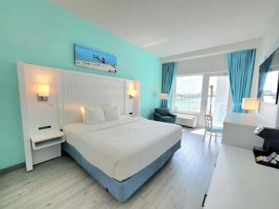 ChartHouse Clearwater Beach Marina - 42