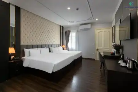 Hanoi Louis - 17