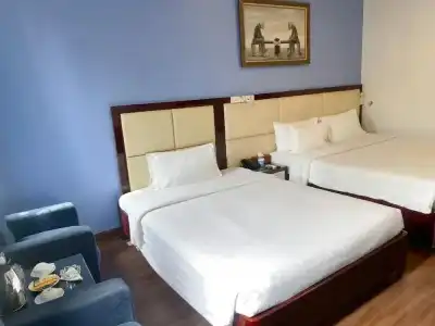 - 61 Luong Ngoc Quyen - 22