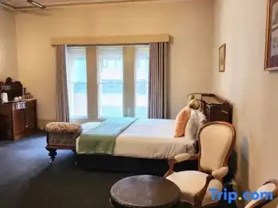 The Macquarie - 108
