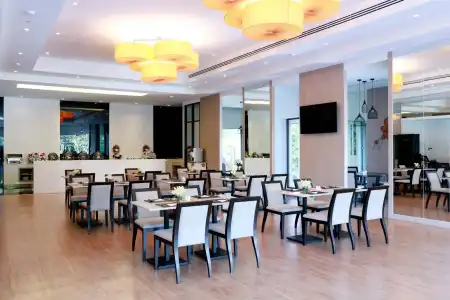 Louis' Tavern Don Muang - 19