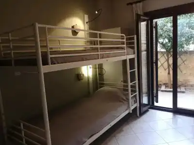 Arabas — Hostel - 20