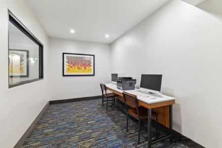 Holiday Inn Express & Suites Mountain View Silicon Valley by IHG - 25