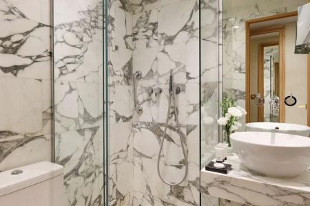 Le Belgrand Paris Champs Elysees, Tapestry by Hilton - 42
