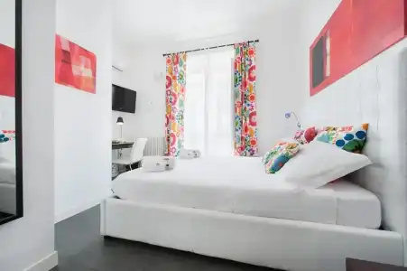 B&B White - 23