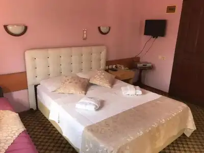 Karyatit Kaleiçi - 220