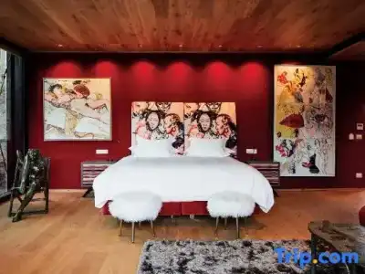 Best Western Plus - 111